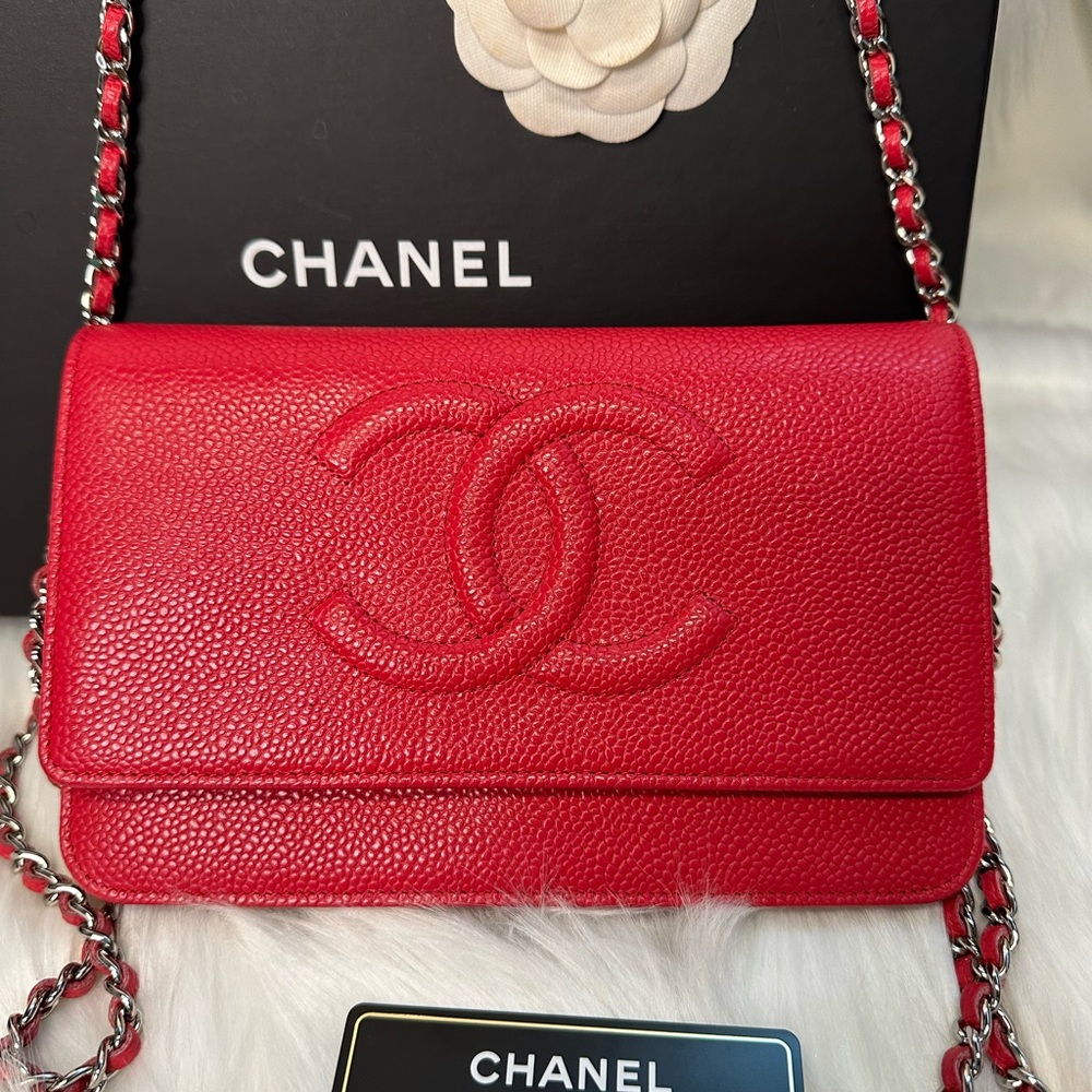 Chanel Caviar Leather Small Flap Bag with Chain - Picture 3 of 17